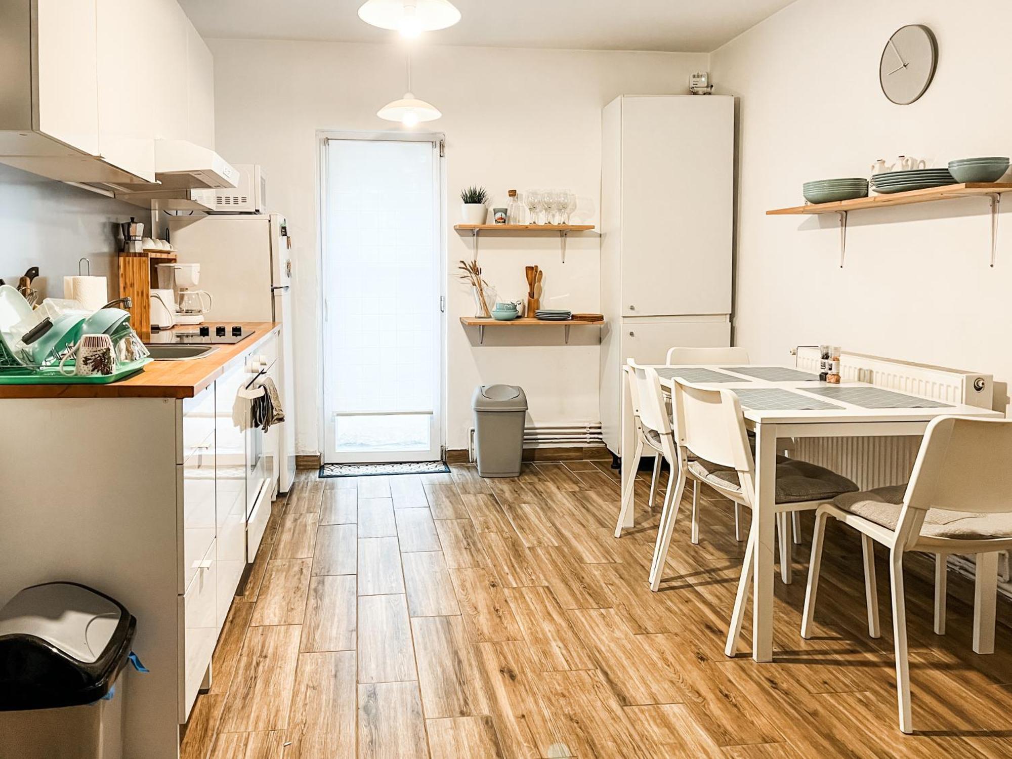 Bright And Beautiful Grigorescu Apartment
